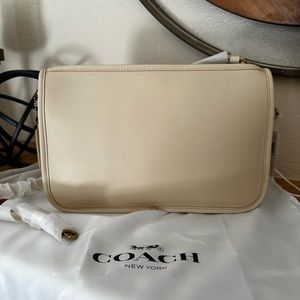 NWT Coach Quinn Crossbody C2767 in Ivory